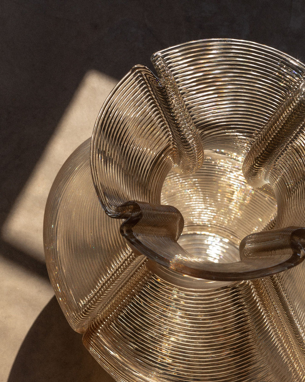 changing vase | small