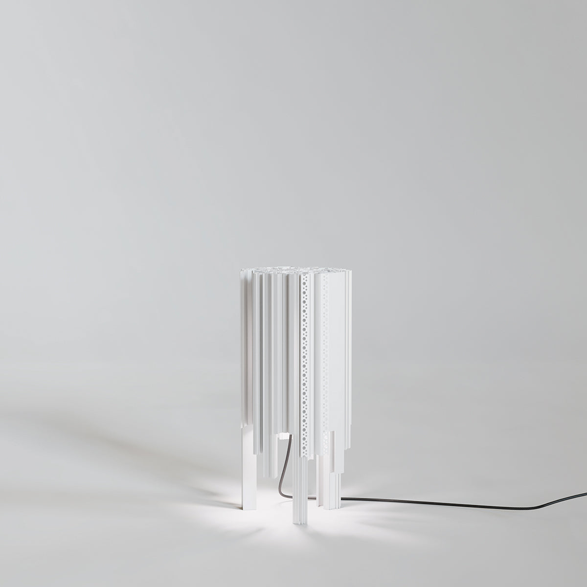 HIGH PROFILE Floor lamp low