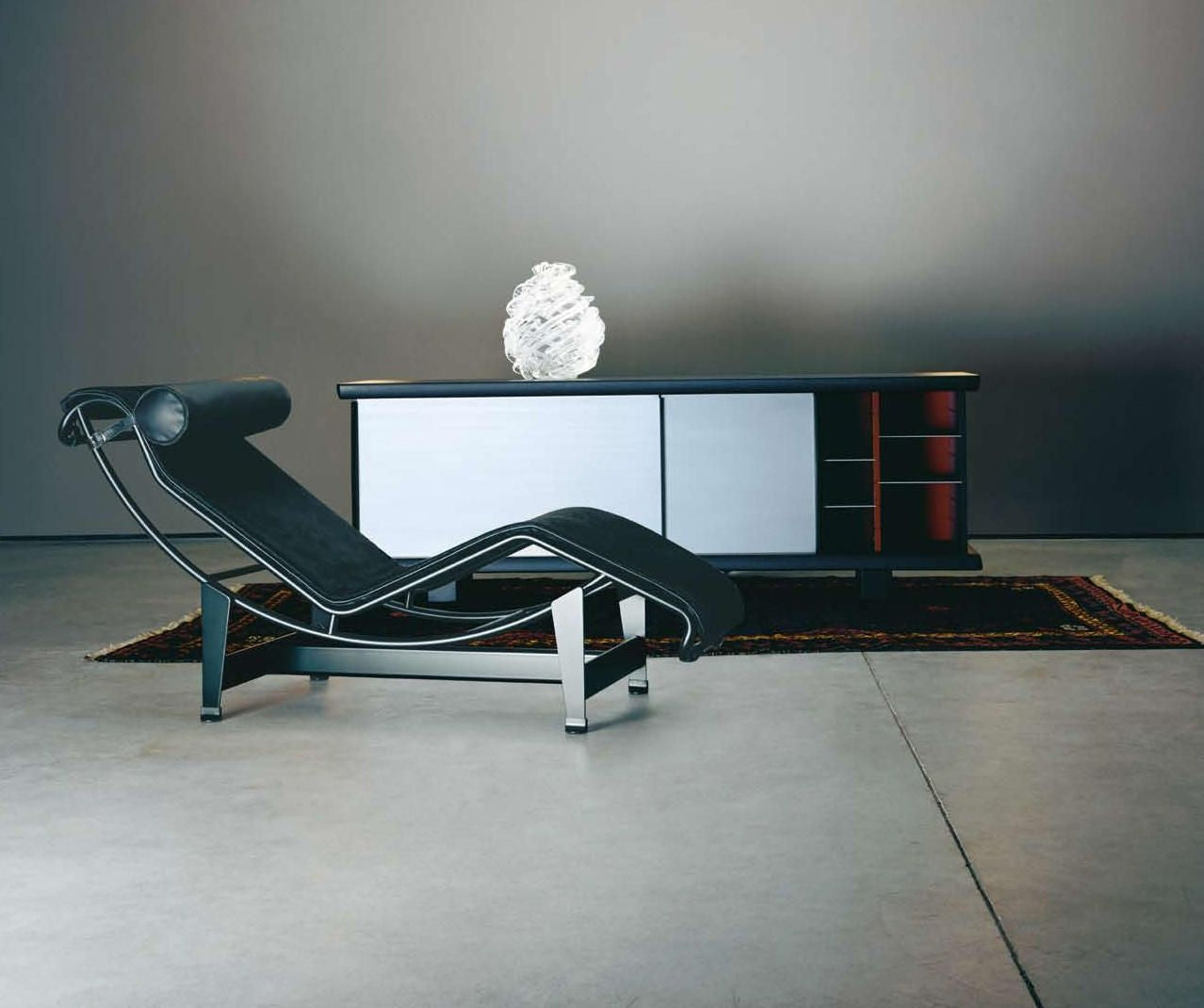 LC 4 | chaise longue