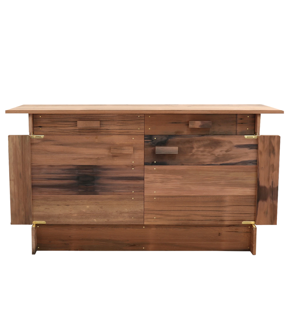 NYC water tower dressoir