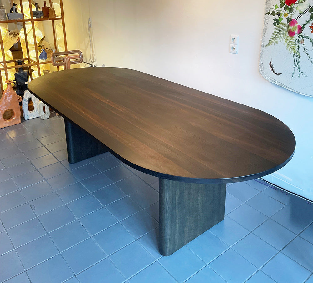 Kami oval table