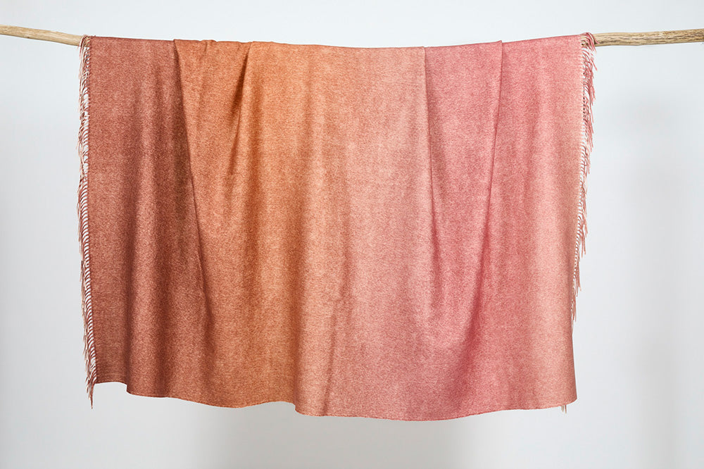 Blanket ombré effect | rosewood